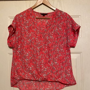 Banana‎ Republic top